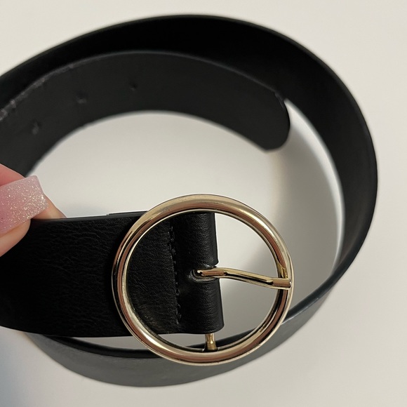 Brandy Melville Accessories - Black Belt Gold Buckle